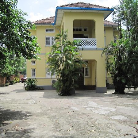 Golden Guest Inn Rangun Zewnętrze zdjęcie