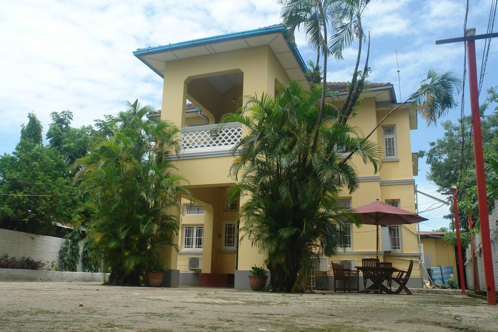 Golden Guest Inn Rangun Zewnętrze zdjęcie